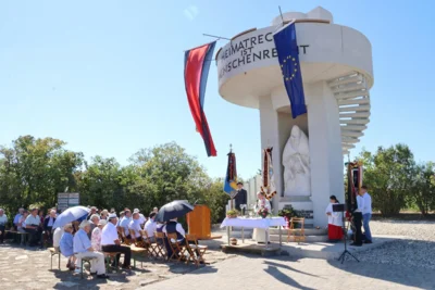 Foto des Albums: Südmährertreffen beim Heimatdenkmal Unterretzbach