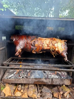 auch kulinarisch hatten die Festveranstaltungen einiges zu bieten  (Bild vergr&ouml;&szlig;ern)