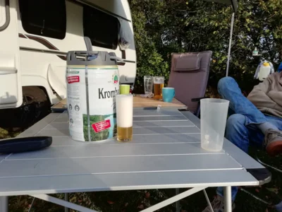 Nachtwache macht durstig ...  (Bild vergr&ouml;&szlig;ern)