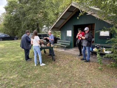 Eine kleine St&auml;rkung gef&auml;llig? Immer gerne  (Bild vergr&ouml;&szlig;ern)