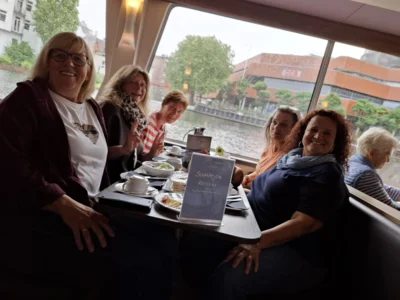 Foto des Albums: Brunchfahrt und Dahliengarten in Hamburg