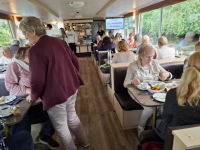 Foto des Albums: Brunchfahrt und Dahliengarten in Hamburg