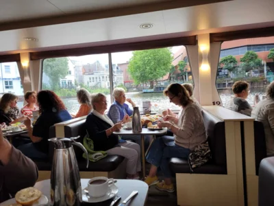 Foto des Albums: Brunchfahrt und Dahliengarten in Hamburg