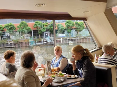 Foto des Albums: Brunchfahrt und Dahliengarten in Hamburg