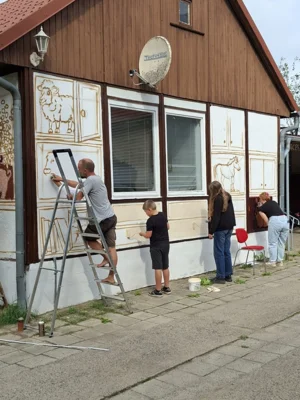 Foto des Albums: Sprühkunst in Prießen