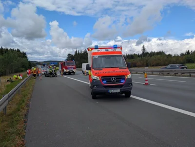 Foto des Albums: VU mit PKW und Wohnwagen auf der A9 am 22.08.2026