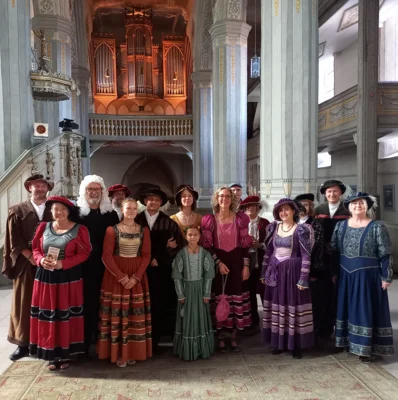 Foto des Albums: Das Kurfürstenpaar & Gefolge besucht zum Margarethenfest die Stadtkirche während der 