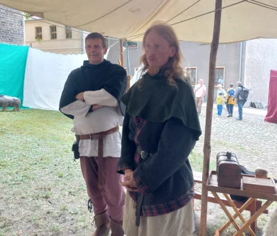 Foto des Albums: Das Kurfürstenpaar & Gefolge besucht zum Margarethenfest die Stadtkirche während der 