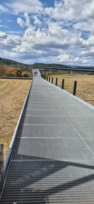 WeingutF&uuml;hrungErdenFotosGabyMeterLehnen (13)  (Bild vergr&ouml;&szlig;ern)
