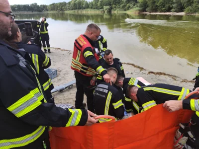 Foto des Albums: Freiwillige Feuerwehr Falkensee übt den Ernstfall am See