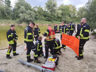 Foto des Albums: Freiwillige Feuerwehr Falkensee übt den Ernstfall am See