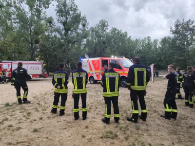 Foto des Albums: Freiwillige Feuerwehr Falkensee übt den Ernstfall am See