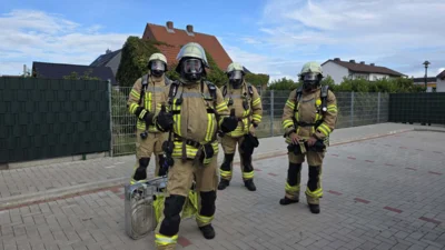 Foto des Albums: 01.08.2025 B_2 _Y- Windmühlenberg, Velpke - Küchenbrand, Personen im Gebäude
