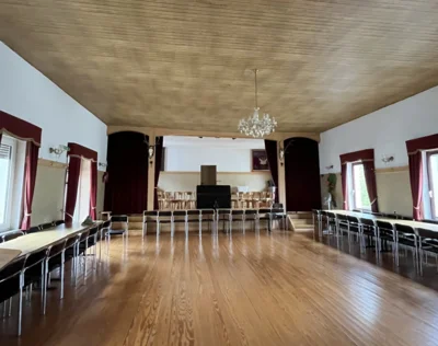 Saal des Gasthaus zur Linde  (Bild vergr&ouml;&szlig;ern)