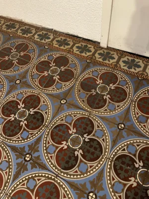 Mettlacher Platten  (Bild vergr&ouml;&szlig;ern)