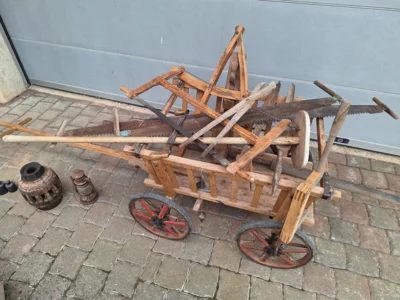 Werkzeuge des Wagners  (Bild vergr&ouml;&szlig;ern)
