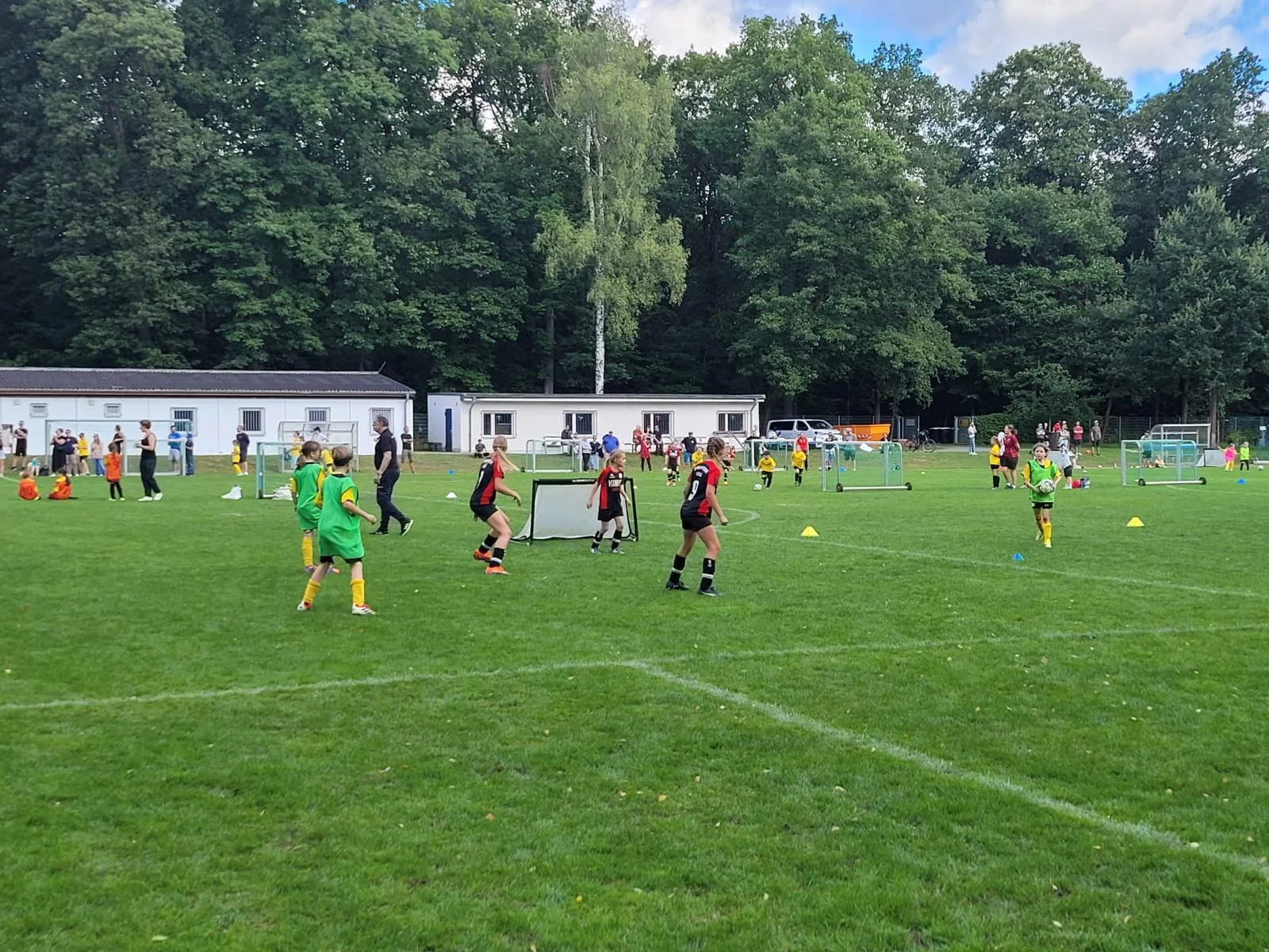 Bild: 2028-08-29 Mädchen SV-HRO 4
