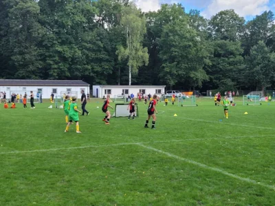 2028-08-29 M&auml;dchen SV-HRO 4  (Bild vergr&ouml;&szlig;ern)