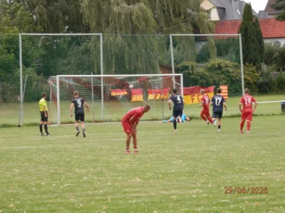 Die eigentliche Spielentscheidung mit dem verwandelten Strafsto&szlig; zum 3:1. Vorne im Bild, ein v&ouml;llig ausgepumpter Hannes Brandenburg, der mit seiner top Leistung an diesem Tag zum ,,Man of the Match" avancierte. 