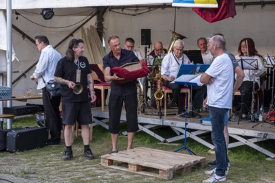 Beerdigung der Kerb  (Bild vergr&ouml;&szlig;ern)