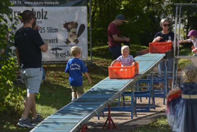 oder nutzen die Kastenrutsche.  (Bild vergr&ouml;&szlig;ern)