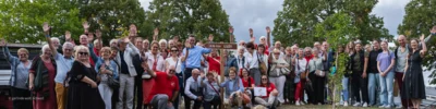 Gruppenfoto mit franz&ouml;sischen G&auml;sten und deutschen Gastgebern  (Bild vergr&ouml;&szlig;ern)