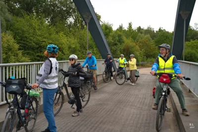 Stopp - Mittellandkanal vor Sachsenhagen  (Bild vergr&ouml;&szlig;ern)