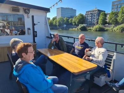 Auf dem Schiff  (Bild vergr&ouml;&szlig;ern)