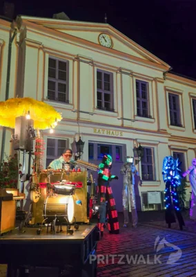 Foto des Albums: Pritzwalker und ihre Gäste feierten die Pritzwalker Herbstlichter - Teil 2