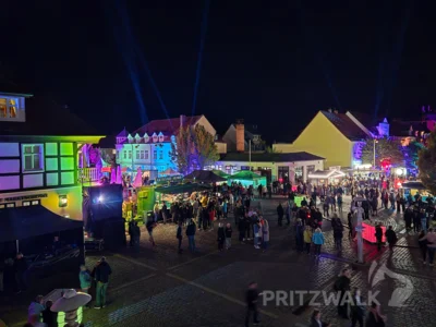 Foto des Albums: Pritzwalker und ihre Gäste feierten die Pritzwalker Herbstlichter - Teil 2