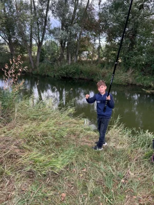 Foto des Albums: Mit zünftigem Kinderangeln in den Herbst gestartet