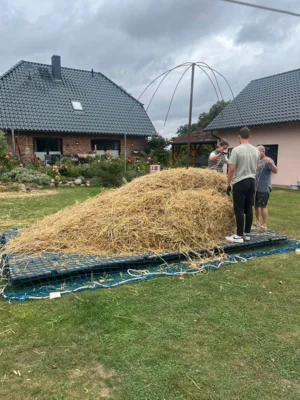Foto des Albums: Strohfigur Erntefest Tessenow 2026