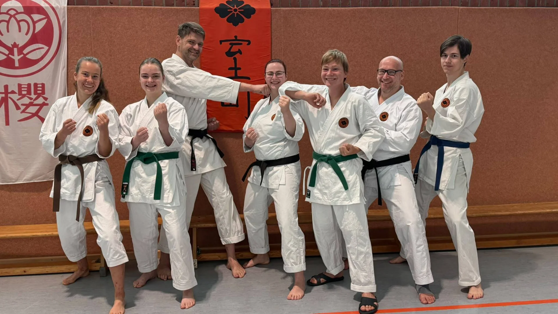 Bild: Muromachi-Spaß-Gruppenfoto