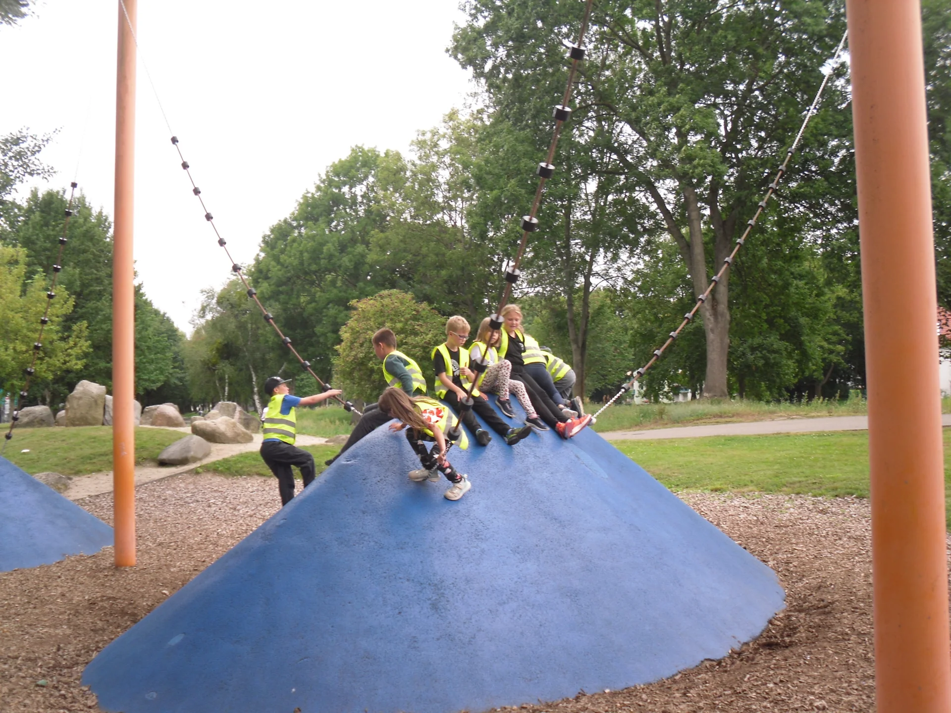 Bild: Auspowern auf dem Senftenberger Seespielplatz.