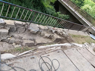 Foto des Albums: Sanierung der Stützmauer am Mühlgraben in Niederroßla