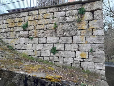 Foto des Albums: Sanierung der Stützmauer am Mühlgraben in Niederroßla