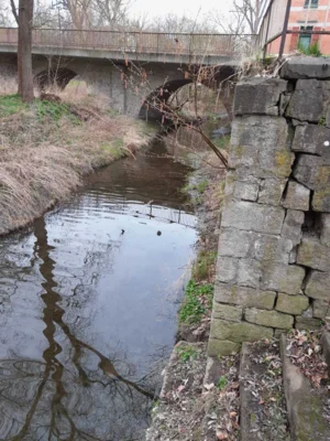 Foto des Albums: Sanierung der Stützmauer am Mühlgraben in Niederroßla