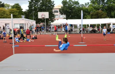 Hoch 17  (Bild vergr&ouml;&szlig;ern)
