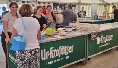 am Tresen  (Bild vergr&ouml;&szlig;ern)