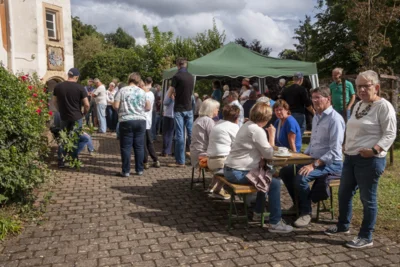 Besucher  (Bild vergr&ouml;&szlig;ern)