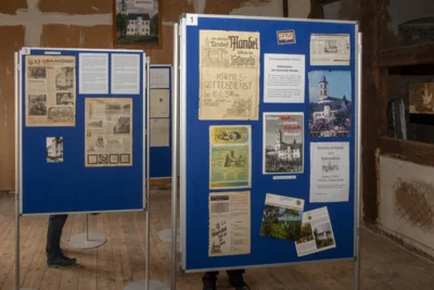 Ausstellung  (Bild vergr&ouml;&szlig;ern)