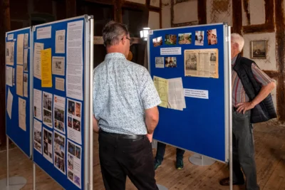 Ausstellung  (Bild vergr&ouml;&szlig;ern)