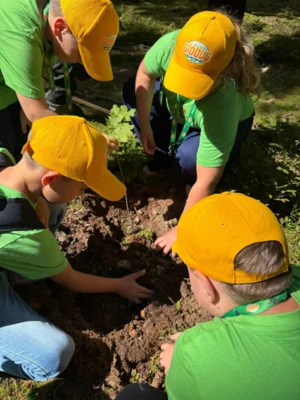 Foto des Albums: Umwelttag - Klasse 4 - Gewinn Globusausschreibung