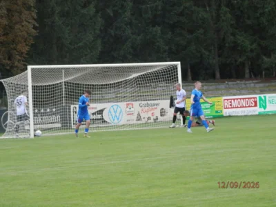 Kleiner R&uuml;ckschlag f&uuml;r die G&auml;ste, nach dem Ausgleich zum 1:1, als der Ball pl&ouml;tzlich im eigenen Netz lag. 