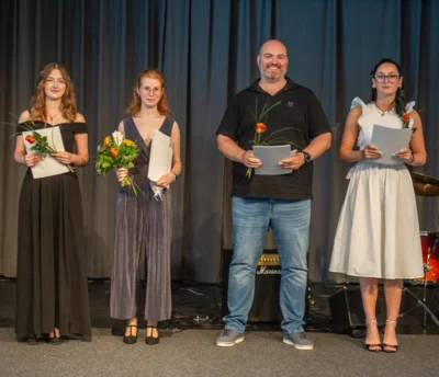 Foto des Albums: Zeugnisübergabe VFA