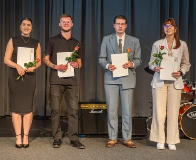Foto des Albums: Zeugnisübergabe VFA