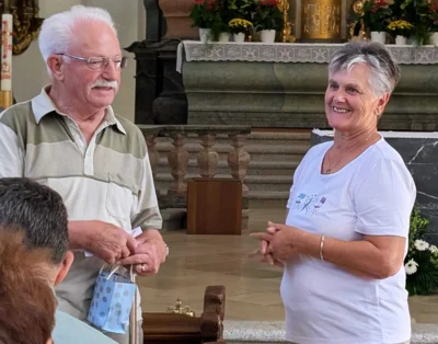 Heimat- und Kirchenpfleger Georg Schmidbauer gab interessante Infos zur Wallfahrtsgeschichte.  (Bild vergr&ouml;&szlig;ern)
