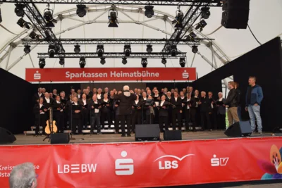 "In freudiger Erwartung"  (Bild vergr&ouml;&szlig;ern)