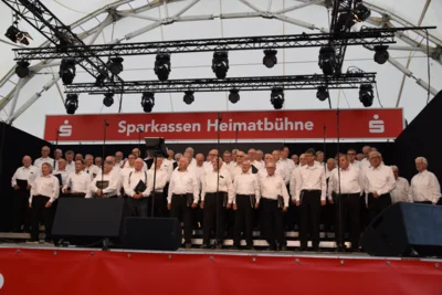 LK Schwabsberg & Bezirksm&auml;nnerchor HDH  (Bild vergr&ouml;&szlig;ern)