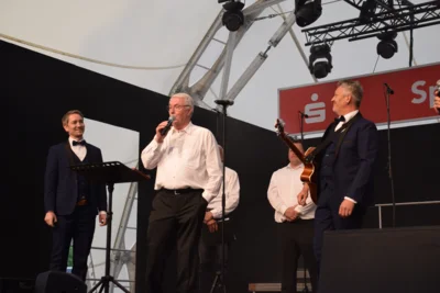 Hans Bader mit den Stimmen der Berge  (Bild vergr&ouml;&szlig;ern)